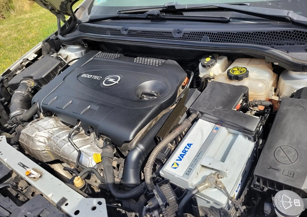 Opel Astra cena 23700 przebieg: 242000, rok produkcji 2012 z Warszawa małe 37